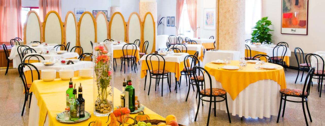 Hotel Garden B&B マロッタ エクステリア 写真