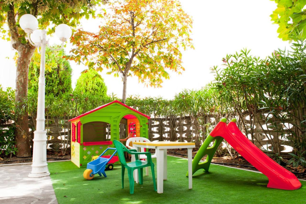Hotel Garden B&B マロッタ エクステリア 写真