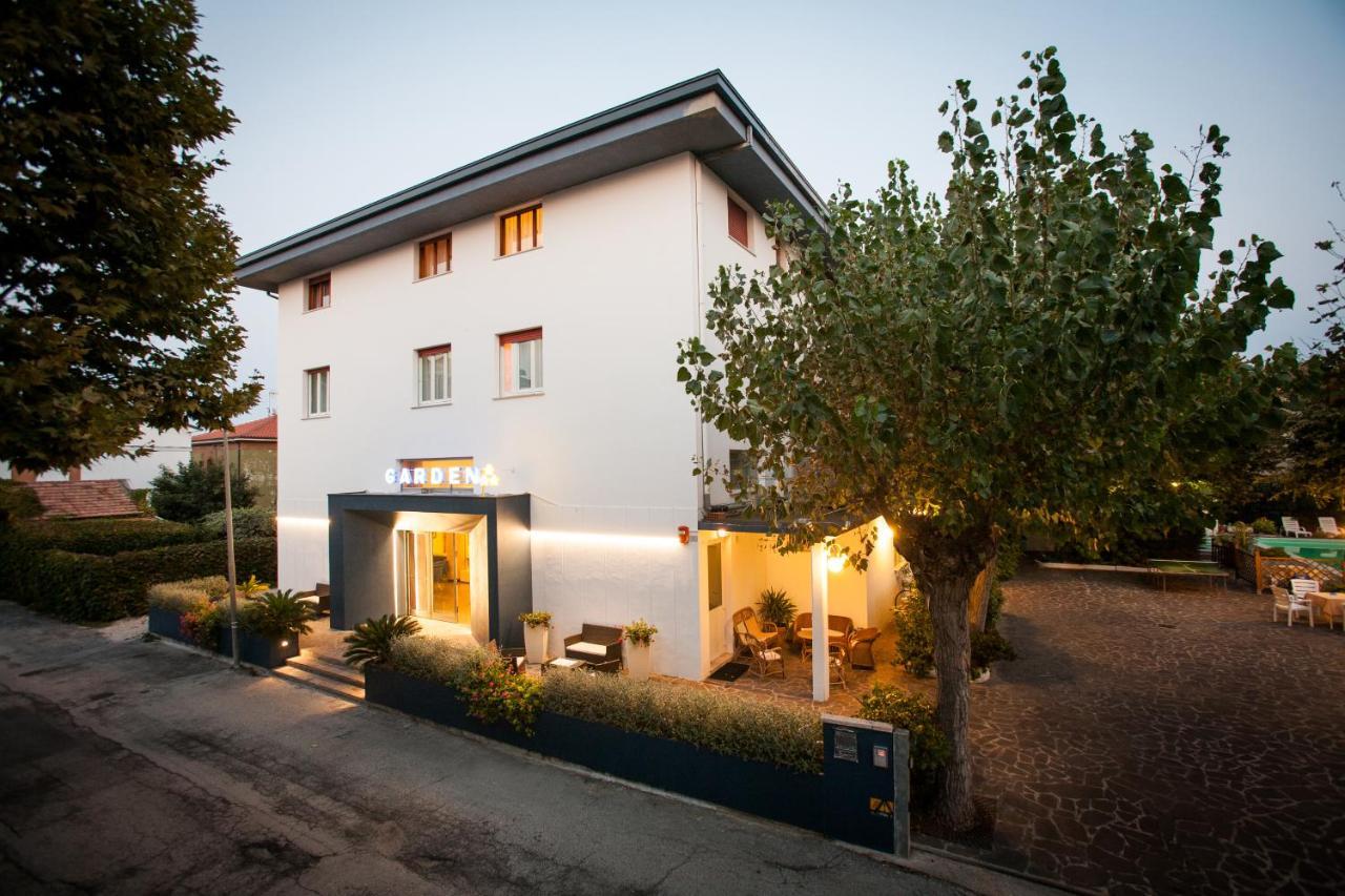 Hotel Garden B&B マロッタ エクステリア 写真