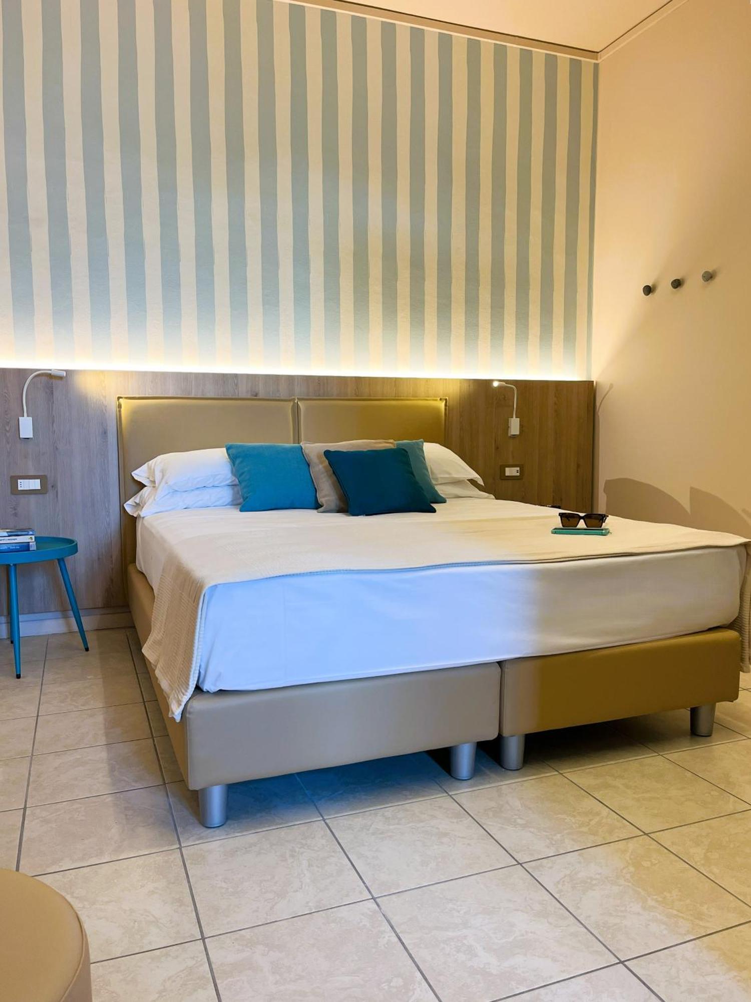 Hotel Garden B&B マロッタ エクステリア 写真
